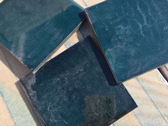 ხელნაკეთი მოჭიქული აგურის დამუშავებული ზედაპირი